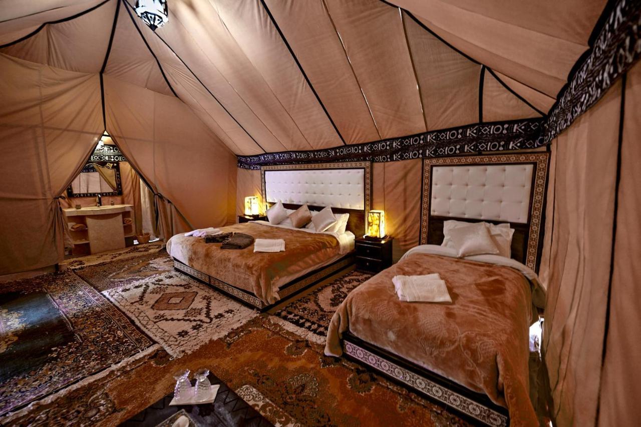 Desert Camp Camel & Sandboarding 梅尔祖卡 外观 照片