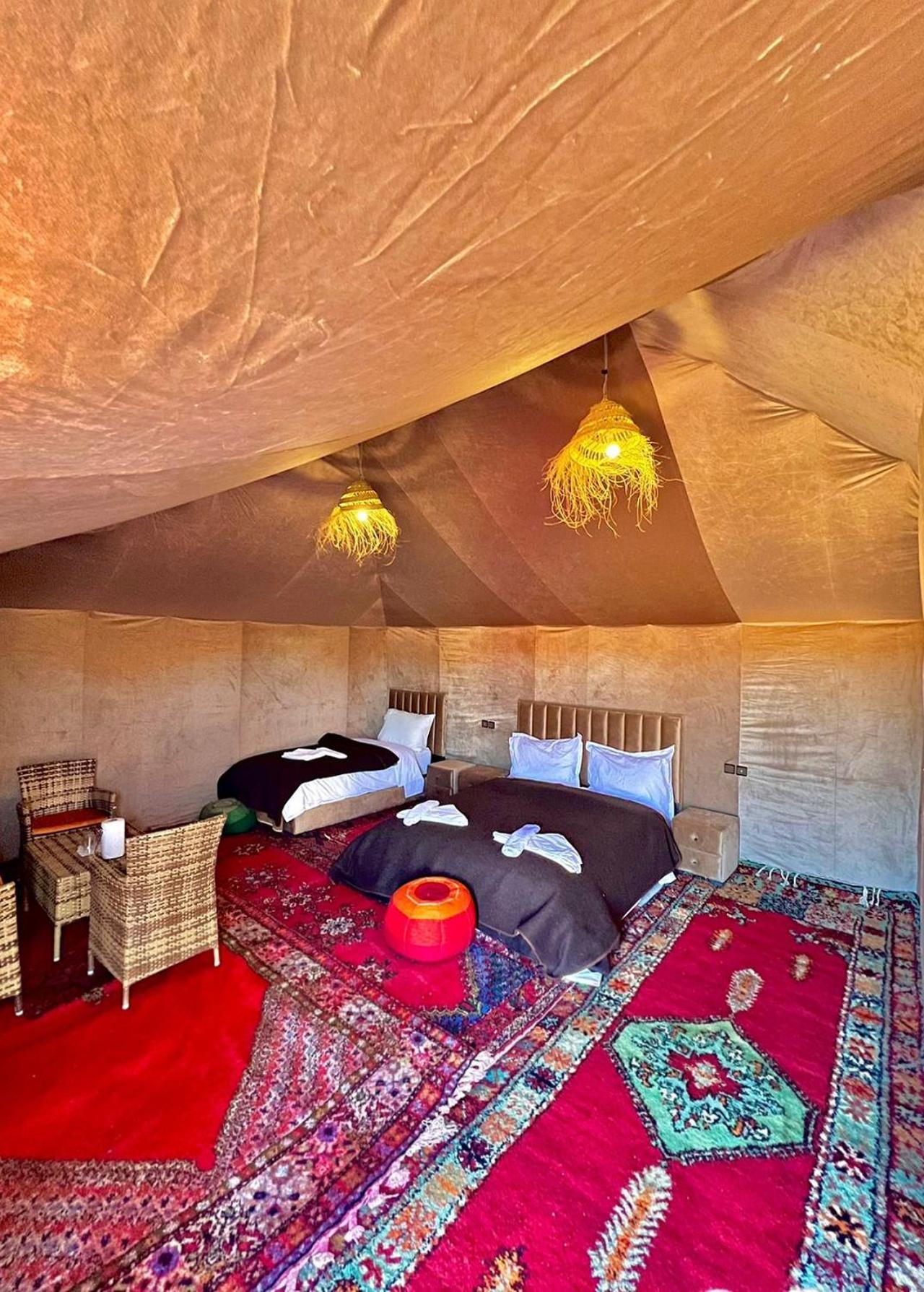 Desert Camp Camel & Sandboarding 梅尔祖卡 外观 照片